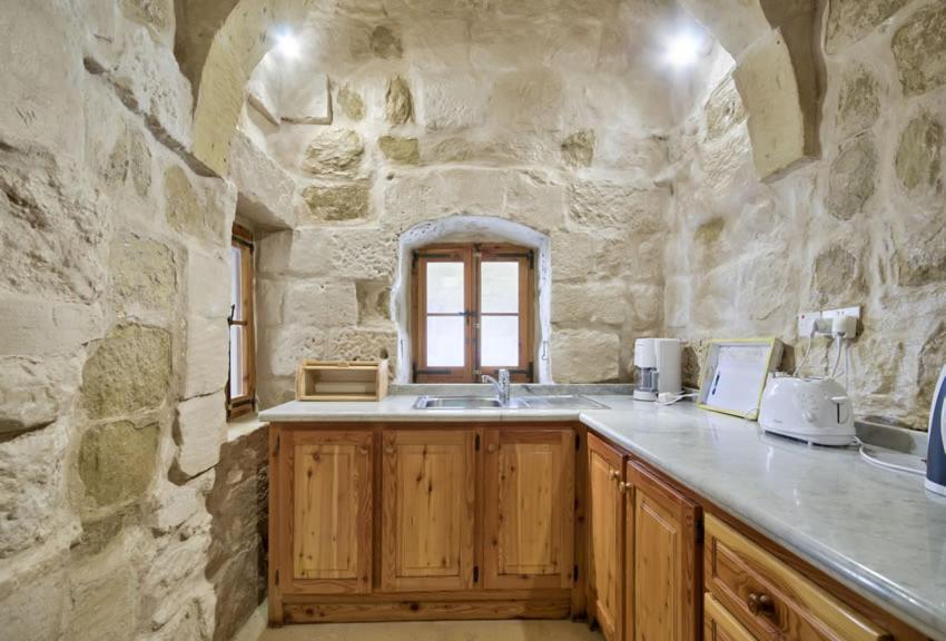 Farmhouse Razzett Cora Виктория Екстериор снимка
